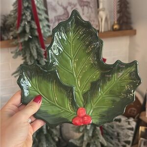 Festive Green Holly Leaf Spoon Rest